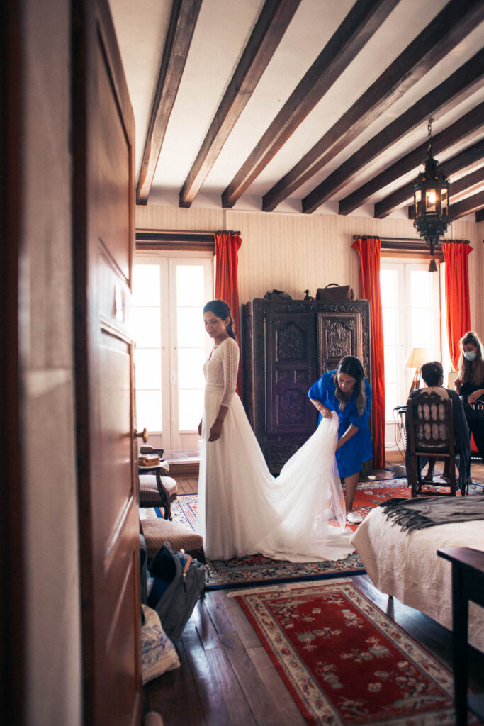 Photo de préparatifs de mariage franco péruvien plage finistere bretagne CharlesRD