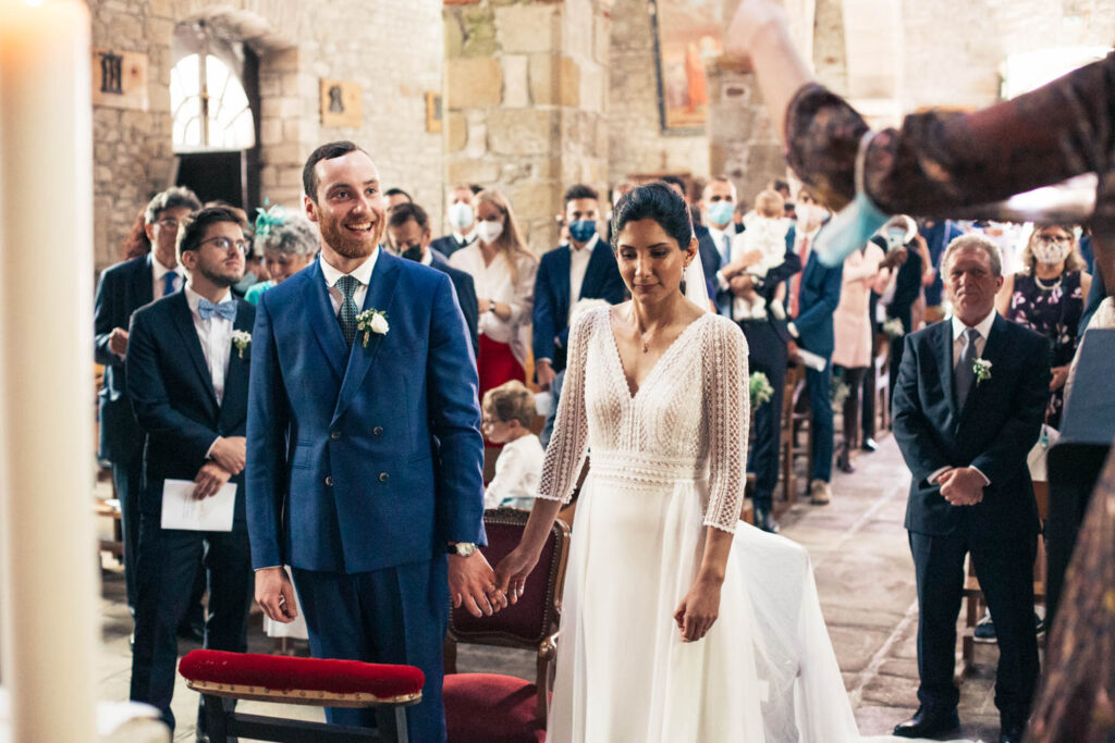 Photo de la messe de mariage franco péruvien plage finistere bretagne CharlesRD